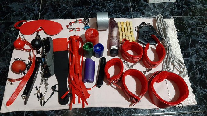 #WeirdRequestDuringSex with me?? 🚨 Nope!😈🎇 🌊🌊 https://t.co/DaFXN5CiaV<a href="/tag/weirdrequestduringsex"class="tags">#WeirdRequestDuringSex</a>