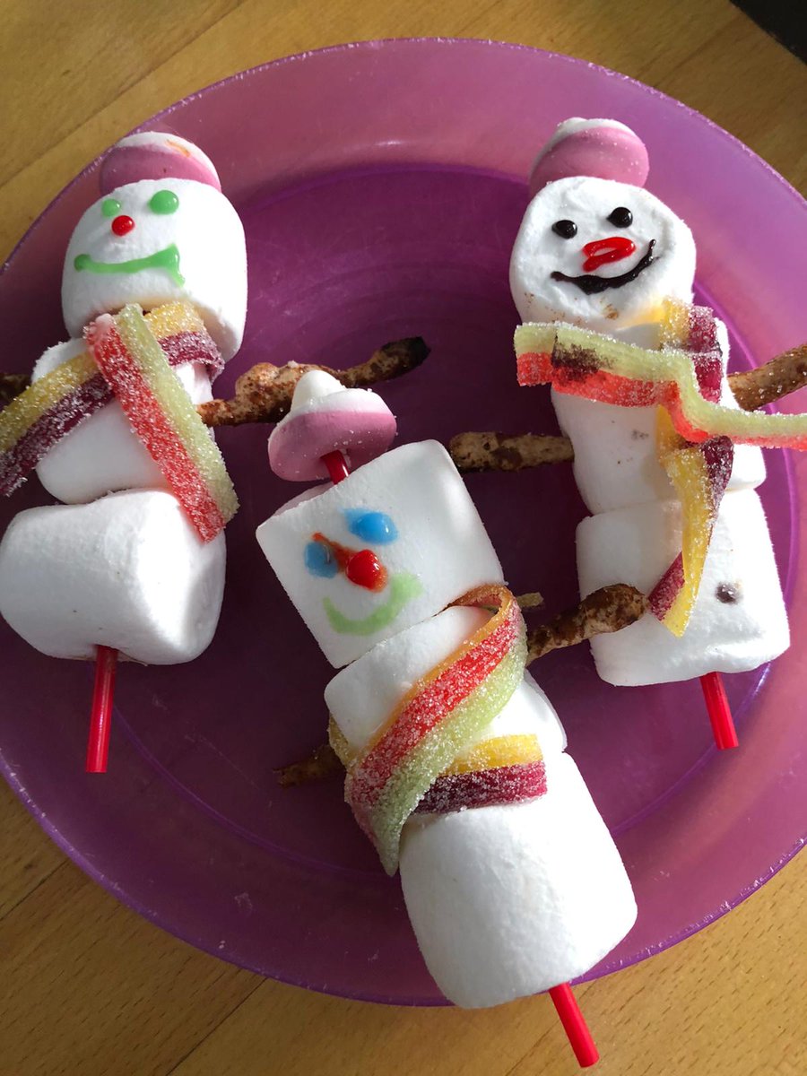 WallaseyScouts's tweet photo. Marshmallow mess about! 🧁 https://t.co/1GTQoRqj8T