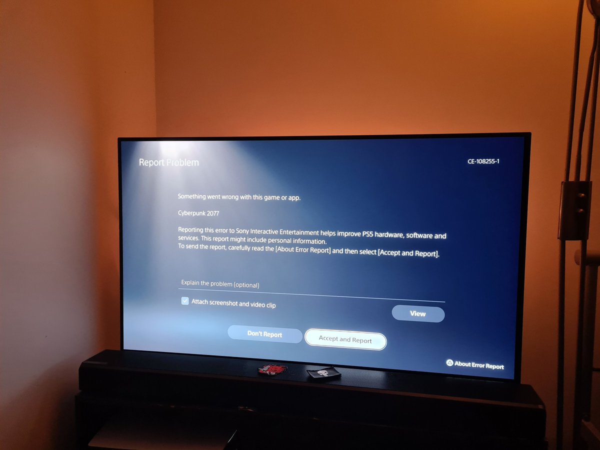 Miloman66's tweet photo. @CDPROJEKTRED I'm really sick of seeing this every couple of hours guys. https://t.co/lVEzen5ODC