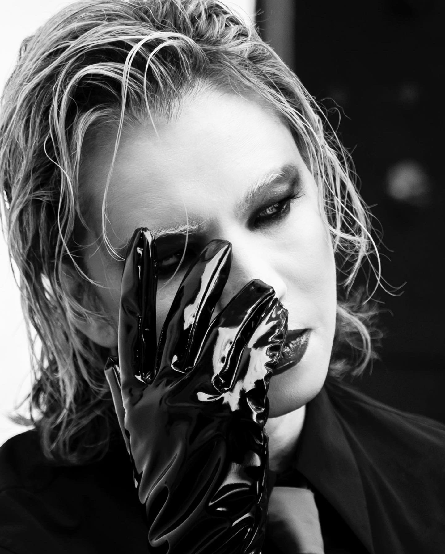 Yoshiki Without Pain Life Is Boring I Guess 痛みがなければ 人生は退屈 そう思えれば Yoshiki T Co Dzvo06jcj6 T Co Vgiqy2c4gw Twitter