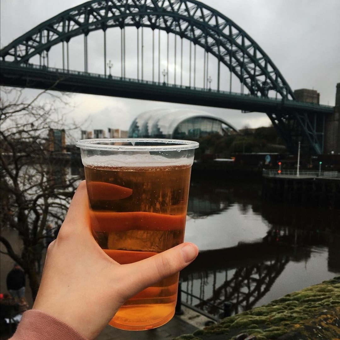 FESTIVE DRINKS!

We'll be serving takeaway pints of beer, mulled wine, mulled cider and other delightful tipples every Saturday and Sunday during the Christmas period.

📷 coupleofscranners