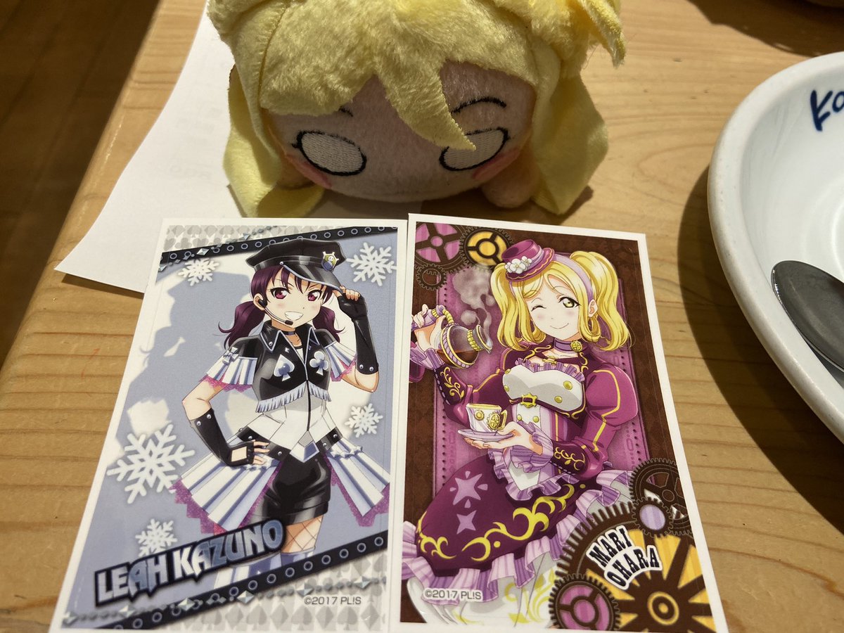 yutoton69's tweet photo. またまた来年さんに声をかけていただき名古屋へ！色々な話出来て楽しかったなぁ…あと理亞ちゃんの誕生日って事でクリアファイルとついでにステッカー買ったら…これは…‼︎
#理亞ちゃん誕生日おめでとう https://t.co/j7FFSs2OKm