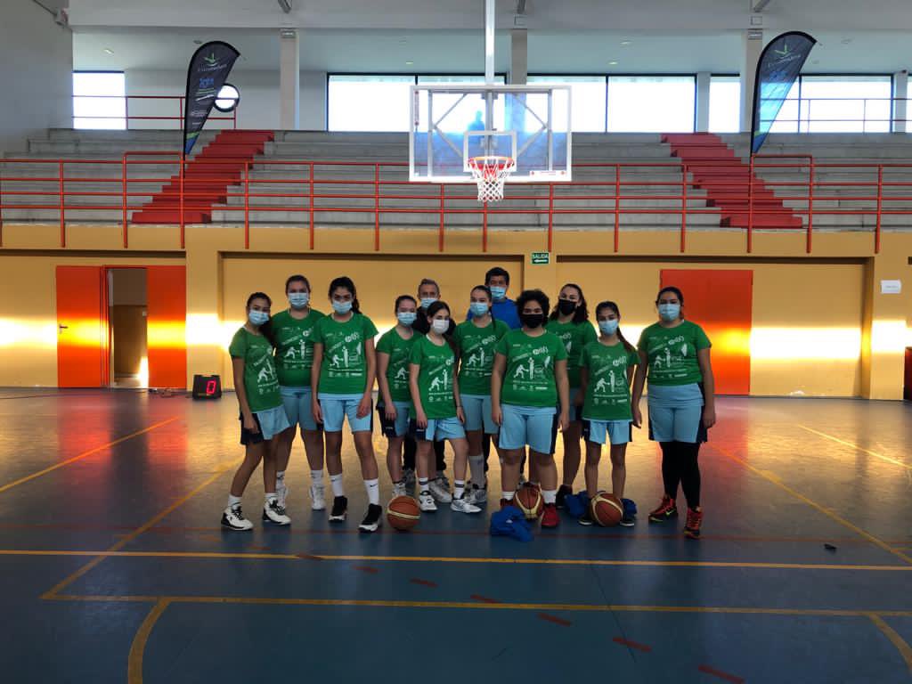 Fotos de los 4 equipos de la “COPA BALONCESTO Y MUJER” <a href="/FJyD/">Fundación Jóvenes y Deporte 🅵🅹🆈🅳 💚🤍🖤</a> y <a href="/FExB/">Federación Extremeña de Baloncesto</a> con el patrocinio <a href="/LaLiga/">LALIGA</a> y <a href="/extremaduraspor/">ExtremaduraSport.com</a> con la colaboración del <a href="/SanAntonioColeg/">ColegioSanAntonio</a> <a href="/SanAntonioCc/">San Antonio Cáceres Basket</a> 
<a href="/EDVGuadalupe/">ED Guadalupe Badajoz</a> <a href="/cd_inicia/">CD Inicia Fútbol</a> #CBCHINATO #EMDLOBON