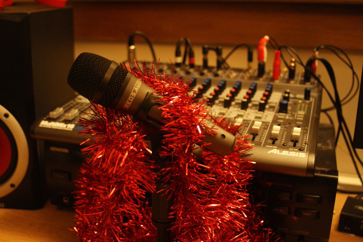 red5audio's tweet photo. Another great #Christmas bargain - we have a limited number of refurbished / scratch & dent units of our highly rated RVD30 Dynamic #Microphone. Only £25 while stocks last! https://t.co/OIRyuWLJFR #Red5audio #ProAudio #Recording https://t.co/ZWC6GKyUh8