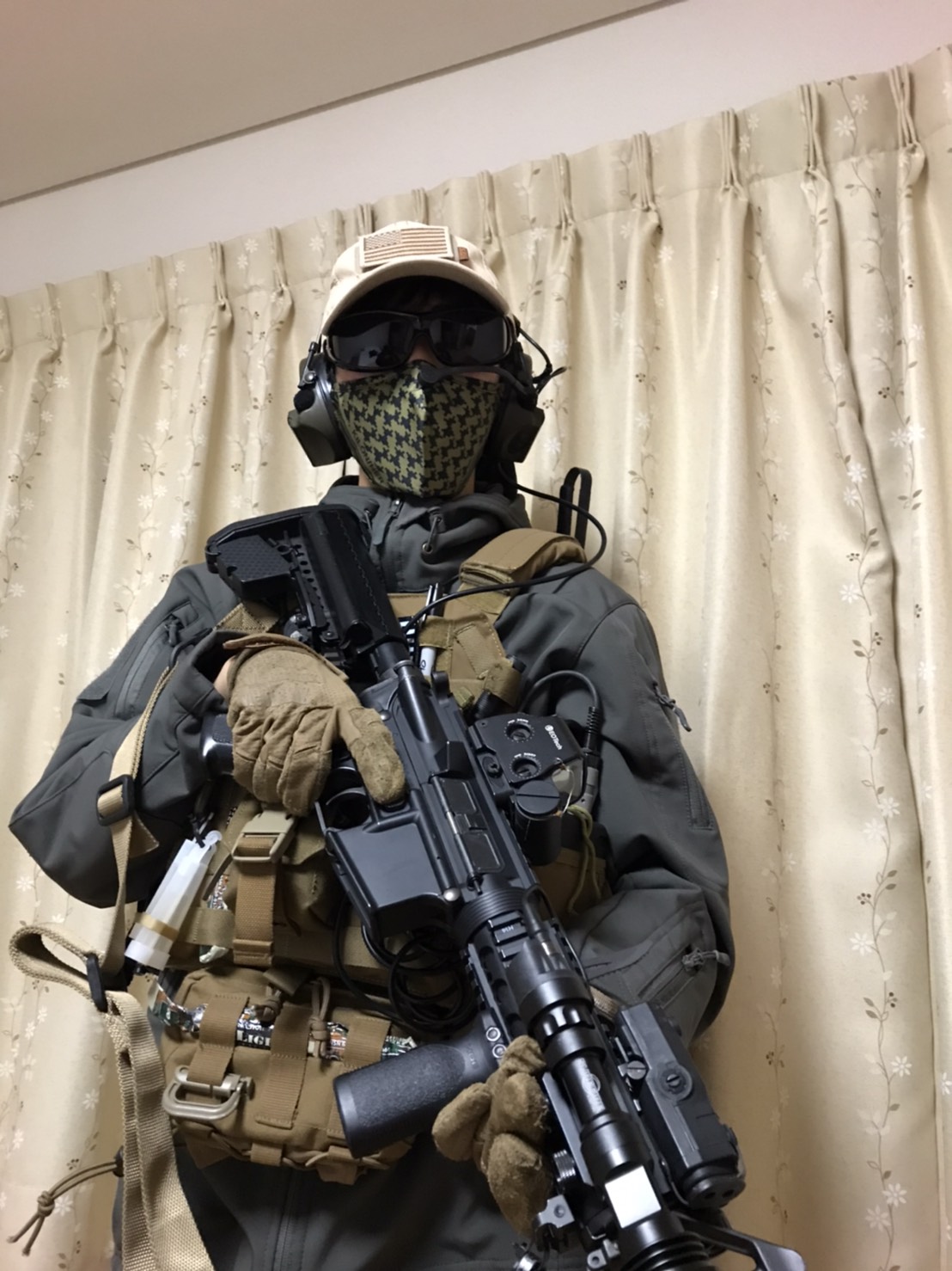 コヨーテブラウン系　サバゲー装備一式セット一部実物 サバゲー初心者にもススメのPMC装備写真例。 | WK3のわくわく