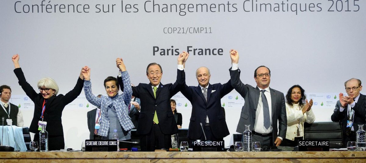 [5 ans #AccorddeParis] Accord historique 🎉
Après 2 semaines de négociations, l’#AccorddeParis adopté le 12 déc. 2015 marque un moment stratégique pour l’#ocean: pour la 1ère fois l’🌊 est mentionné dans le préambule du texte final <a href="/CCNUCC/">ONU Climat</a> bit.ly/33iggDV #OceanforClimate