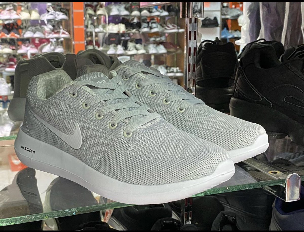 converse_sd's tweet photo. 🚨🚨 Givaway alert 🚨🚨

- لايك و رتويت للتويت
- اتاكد انك متابع الصفحه
السحب حيكون من الفولورس 

available sizes. 37-41
price 5,000 https://t.co/TK7kwYe79x