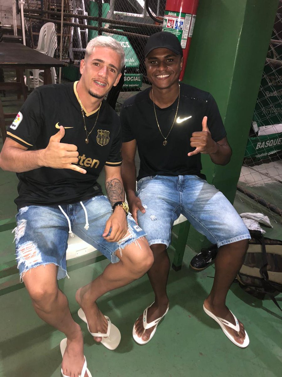 pedrothomaz10's tweet photo. Se tiver no 4g troca pro Wi-Fi 🤪🤙🥋 https://t.co/Ix2sReXi8K