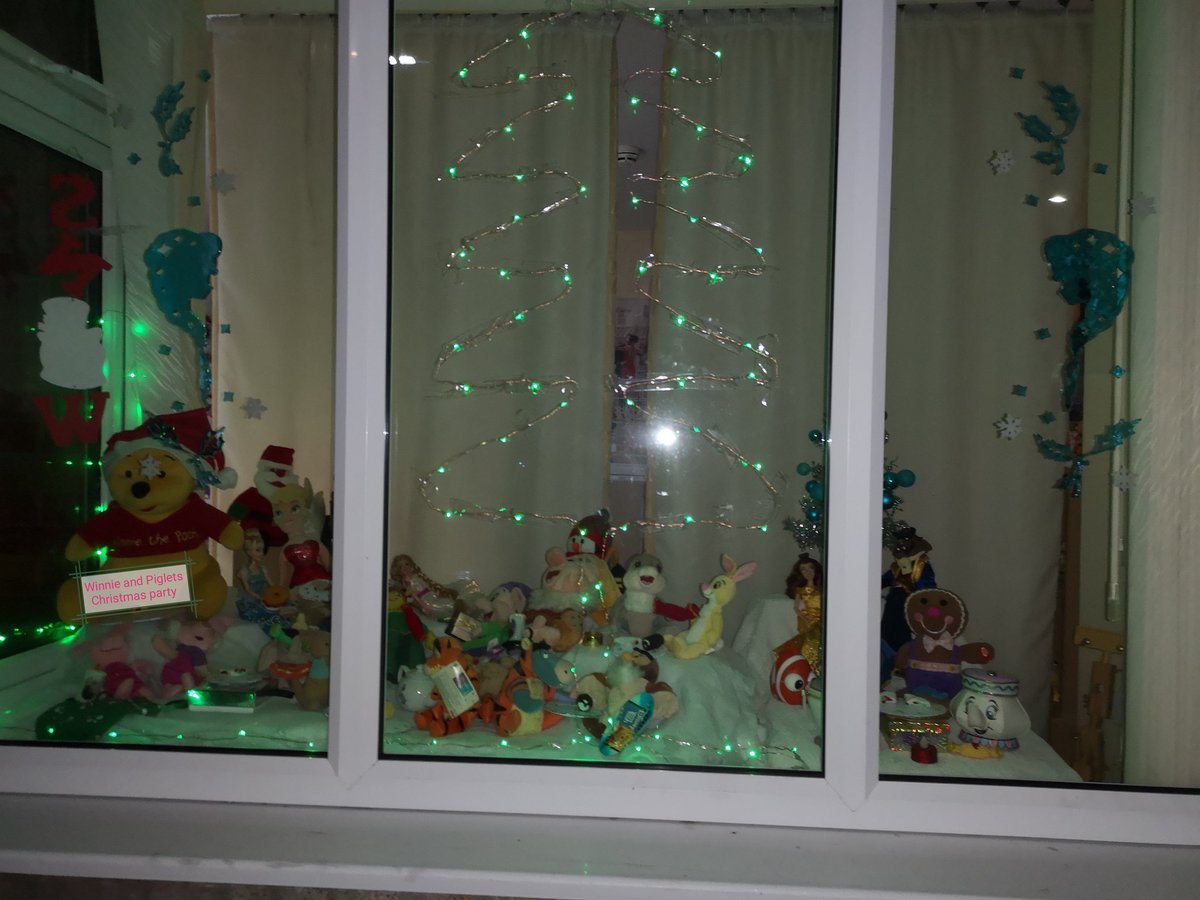 MissUKRose's tweet image. The gang are all ready for the Attleborough Christmas trail. 😁😁😁

Welcome to Winnie and Piglets Christmas party.

Thankyou to mum for making the fantastic sandwiches and plates 😁😁😁
#Christmas2020 #christmastrail