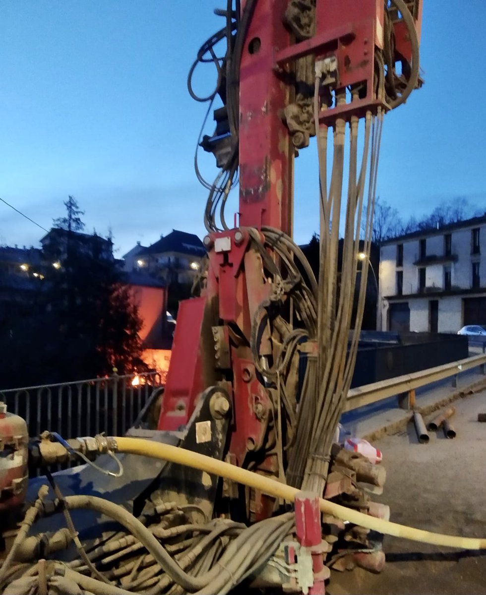 Perfo_Roca's tweet photo. Obra d’emergència reparació carretera nacional N-260. #perforoca #estabilizaciones #estabilitzacions #estabilizaciondesuelos #cimentaciones #cimentacions #micropilotes #micropilots #estabilizaciondetaludes #xarxaviaria   #obracivil #mallazo #bulones #pantallas https://t.co/Q0RXorLb8i