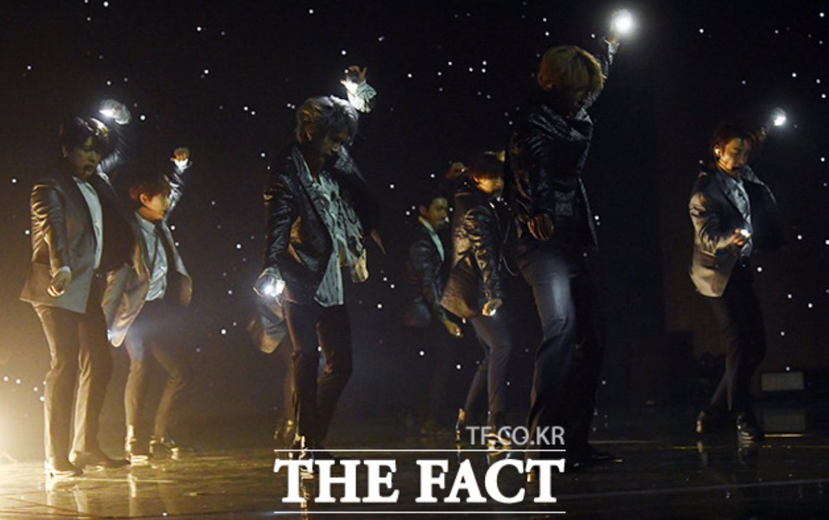 GAMEkyulogy's tweet photo. #SUPERJUNIOR at #TheFactMusicAwards2020 :
🏆TMA Popularity Award
🏆 Fan N Star Most Voted Singer
🏆 Fan N Star Choice Award Singer
🏆 This Year's Artists
Congratulations @SJofficial ! Yes, 15 years old group did that 💙💙 let's go for another 15 years together! https://t.co/AMaLJy6hwx
