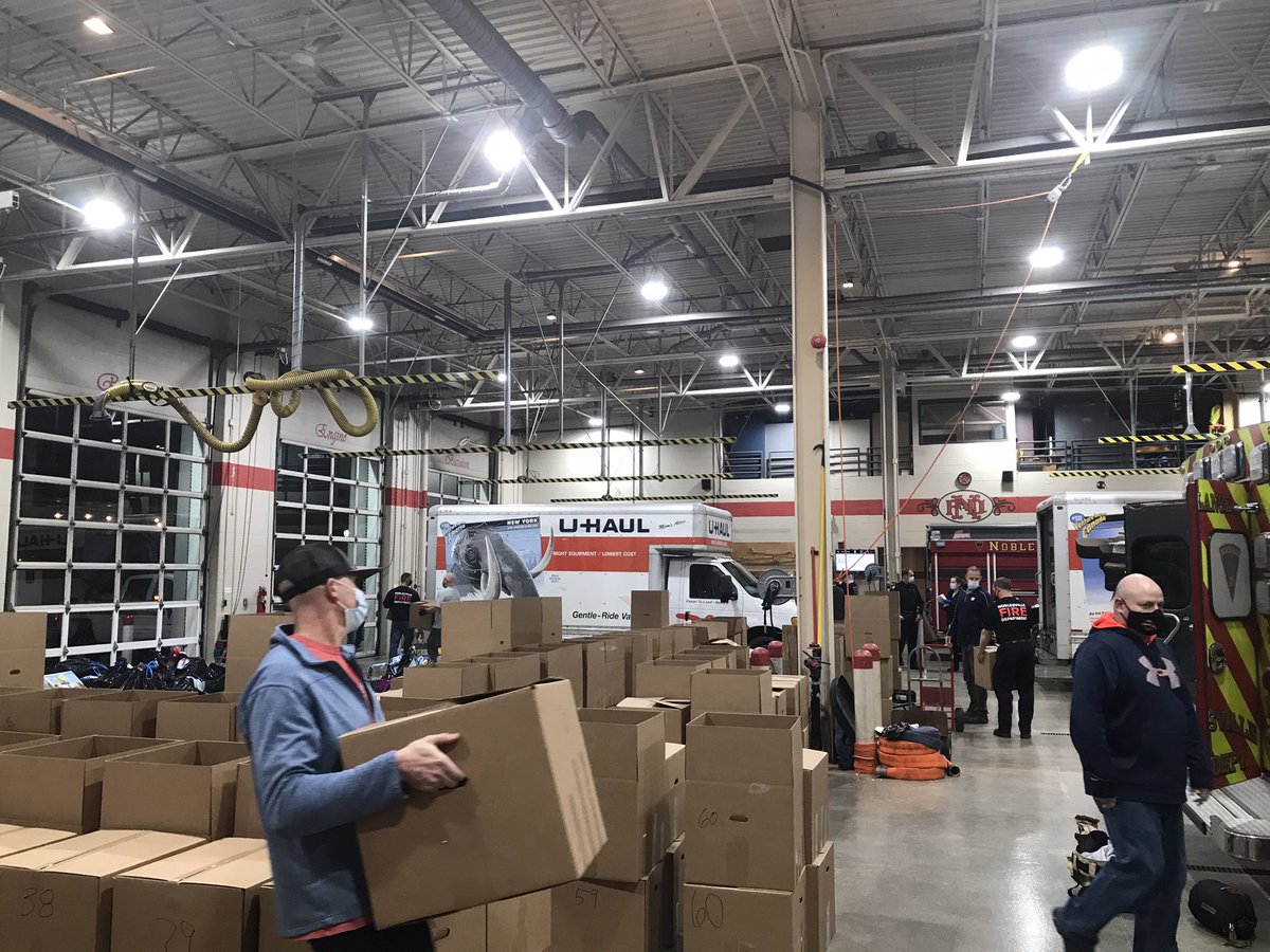 NoblesvilleFD's tweet photo. The 43rd Annual NFD Food
and Toy Drive is underway!
91 families will be helped through the generosity of you Noblesville. This includes 446 of our friends and neighbors and 261 children.
#noblesvilleindiana
#SantaIsComing
#NFD2020 https://t.co/A5aC63PhSB