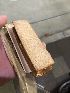 ローソン流奏塩キャラメルサンド販売期間はいつまで カロリー お値段も紹介 くらしに吹く風
