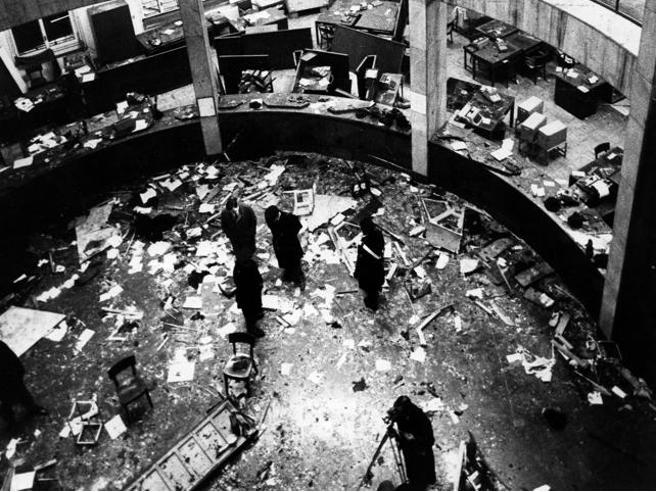 direzioneprc's tweet image. Sono passati 51 anni dalla strage fascista e di Stato di #Piazzafontana e dall'assassinio di 
#Pinelli. Non dimentichiamo. Non perdoniamo