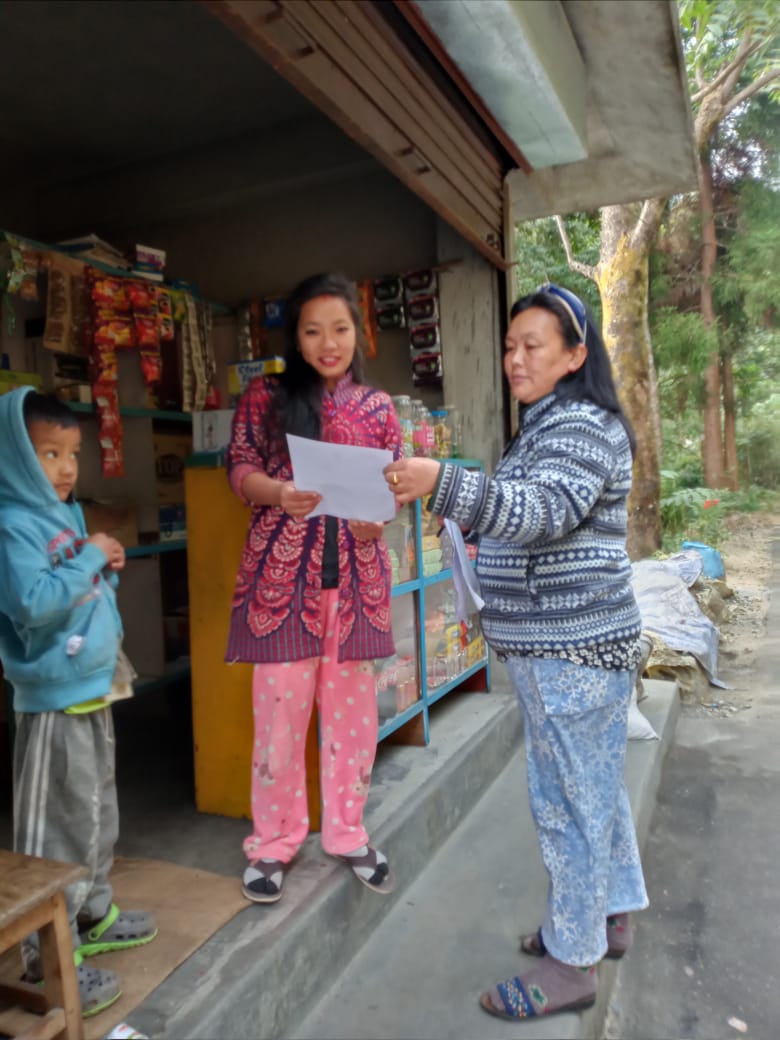 DistrictInform8's tweet photo. #Duate Sarkar#Door to Door campaign at Labdah GP ,RR Block, Darjeeling https://t.co/l4dsdOCRPW