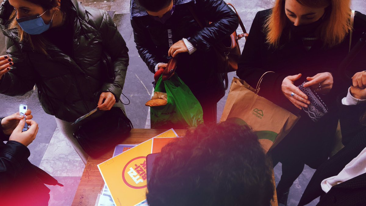 jentilzulo's tweet photo. 🌼 Gaur goizean materiala eta boletoak saltzen egon gara Jentilzulon!

Erdu guregana!
#JentilzuloBizirik https://t.co/y0i7gwH4Q2