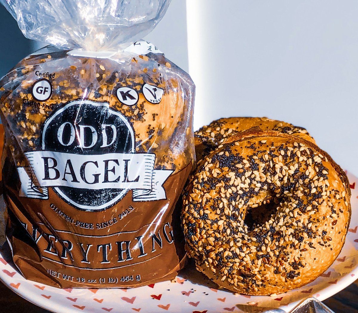 💥#GIVEAWAY💥 Today's prize: a GF bagel bonanza from <a href="/OddBagel/">OddBagel</a> ❤️ Forget "good enough" substitutes. These are allergy-friendly, perfectly textured &amp; flavored NY-style bagels. 6 lucky winners will score 3 four-packs of bagels! Enter to win here: bit.ly/2W89UmB