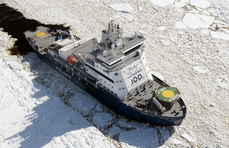 Today a fully-developed winter navigation system ensures year-round access to all Finnish and Swedish ports with a fleet of powerful escort  #icebreakers designed to efficiently overcome any and all ice found in the Northern Baltic Sea. (9/9)