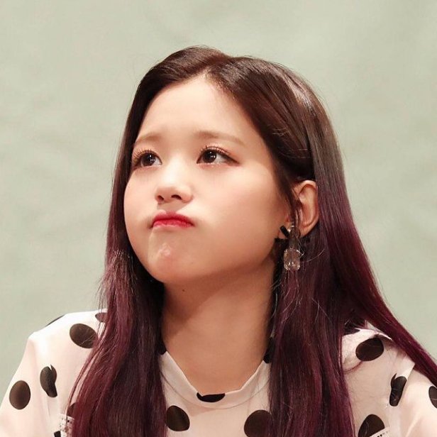 vityshield's tweet photo. ㅤ
ㅤ「 Aesthetic Layout …♡ 」
Jang Wonyoung IZONE.
LIKE or RT if you save.
please do not re - edit or sell it.
#WONYOUNG #IZONE #WIZONE
#SSACHIMORY
ㅤ https://t.co/9FGsDHLsYZ