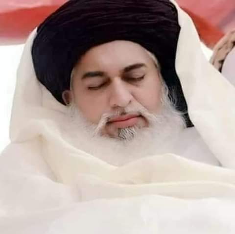 کیوں آنکھ ملائی تھی کیوں آگ لگائی تھی 
اب رخ کو چھپا بیٹھے کر کے مجھے دیوانہ
😭😭
#AllamaKhadimHussainRizvi