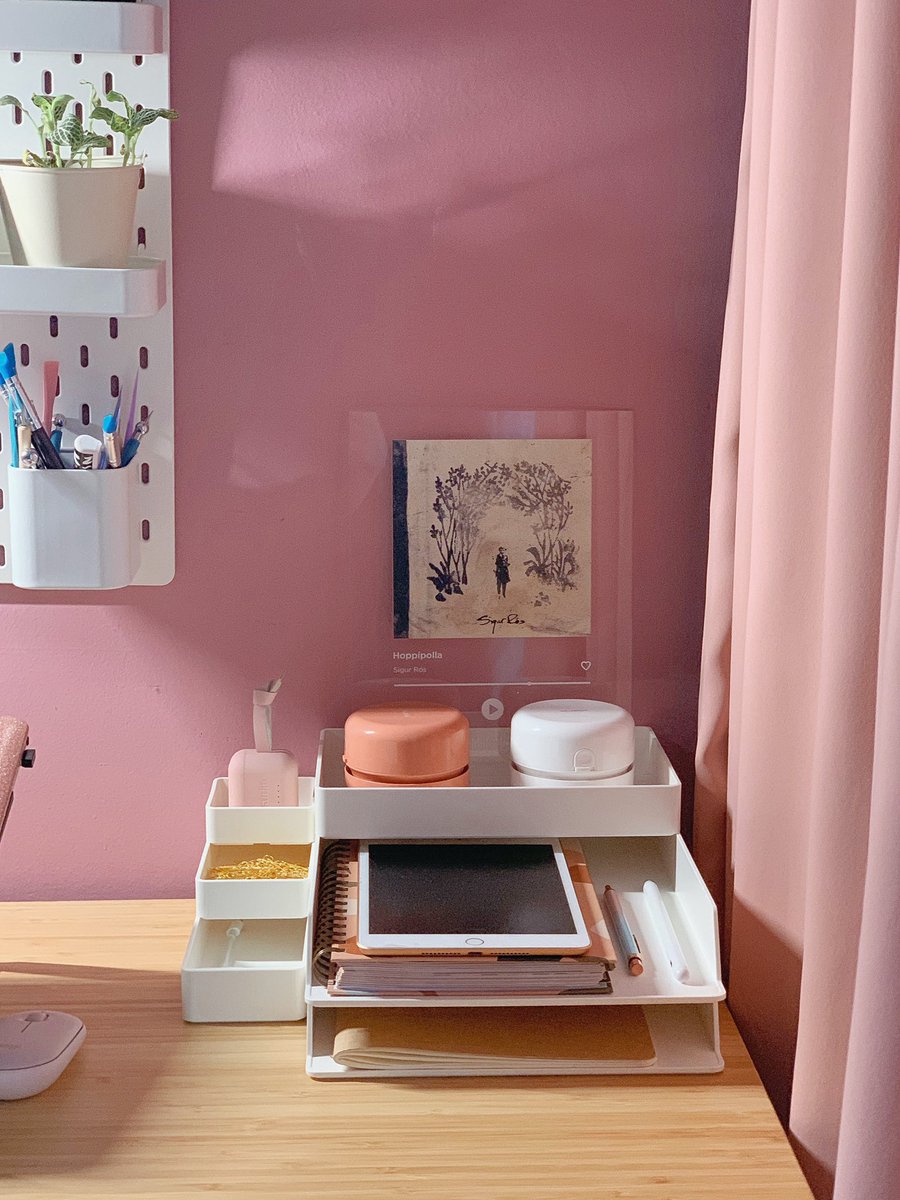 Another thing I got is their desk vacuum!It’s so handy okay sampai my dad beli satu so siapa yang cakap guna kain je lah, you’re missing out Link to purchase  https://shp.ee/w2s5g2v&nbsp;