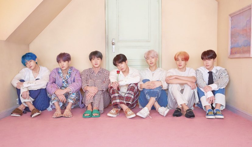 Amal84705448's tweet photo. يعني متى بيفهمون أن BTS ls 7 وعععع لازم يضيفون الحلق والي وينه مايتركون حركاتهم🤬 https://t.co/XLG8gKvbVY