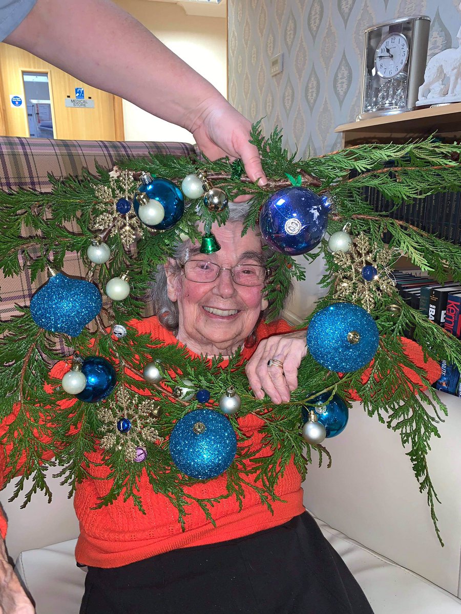 MorningsideCH's tweet photo. Getting in the festive mood with our Christmas crafts... #ChristmasCountdown @LindaGr84282483 @LornaSm58789221 @ssscxmas2020 @CareInspect @WishawPress @SSSCnews https://t.co/ePi75bm88N