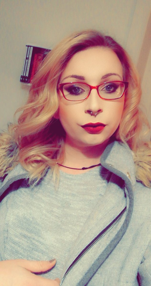 Melofolieandco's tweet photo. #trans #transwoman #frenchtrans #francetrans #trangender #TransIsBeautiful #transwoman #transrennes https://t.co/T5eBoAzEf9