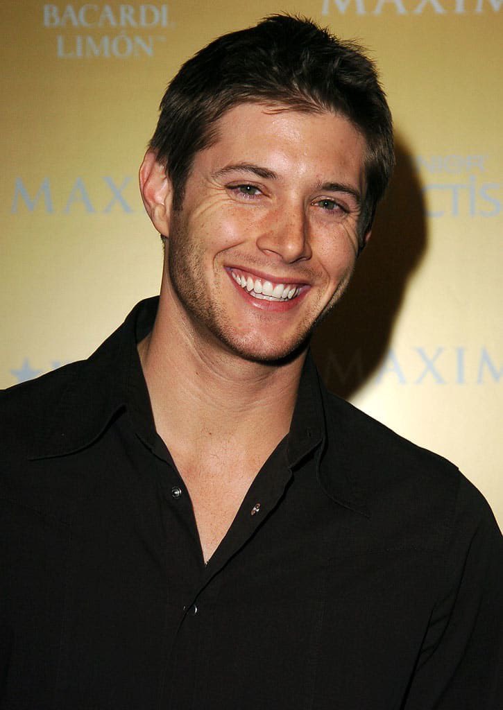 jensen ackles’ freckles, a cute thread
