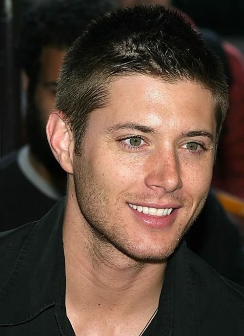 jensen ackles’ freckles, a cute thread