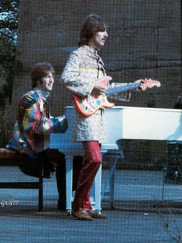 fabgeorgeh's tweet photo. "#IAmTheWalrus
 is one of my favorite tracks - because I did it, of course, but also because it's one of those that has enough little bitties going to keep you interested, even 100 years later." - #JohnLennon

#GeorgeHarrison 
#TheBeatles 
#PaulMcCartney
#RingoStarr https://t.co/t85ygfpo1j