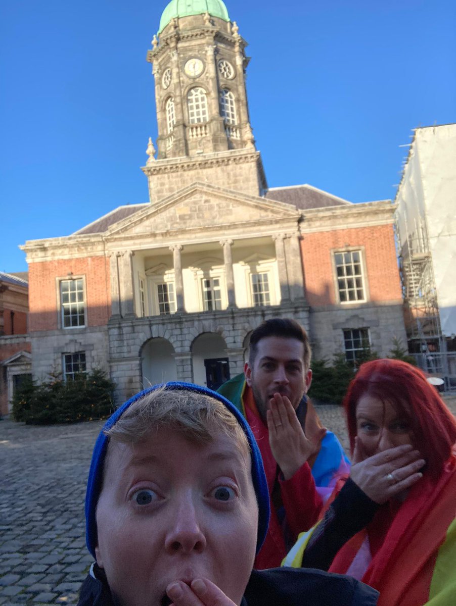 QueerCultureIre's tweet photo. Stopping into @dublincastleopw where the Irish nationalists accused the British staff of having homosexual orgies in 1884 #scandal #RunInRed for #SexualHealthWest 🏳️🌈 https://t.co/38juTZlUQb