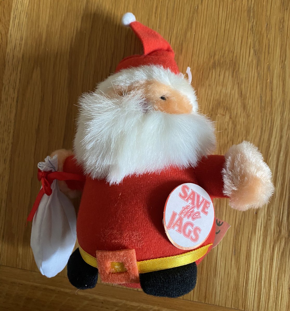 jardinec's tweet photo. My dad has the most coveted Christmas decoration in the family @PartickThistle #savethejags #ptfc #partickthistle https://t.co/iOQmCLtutY