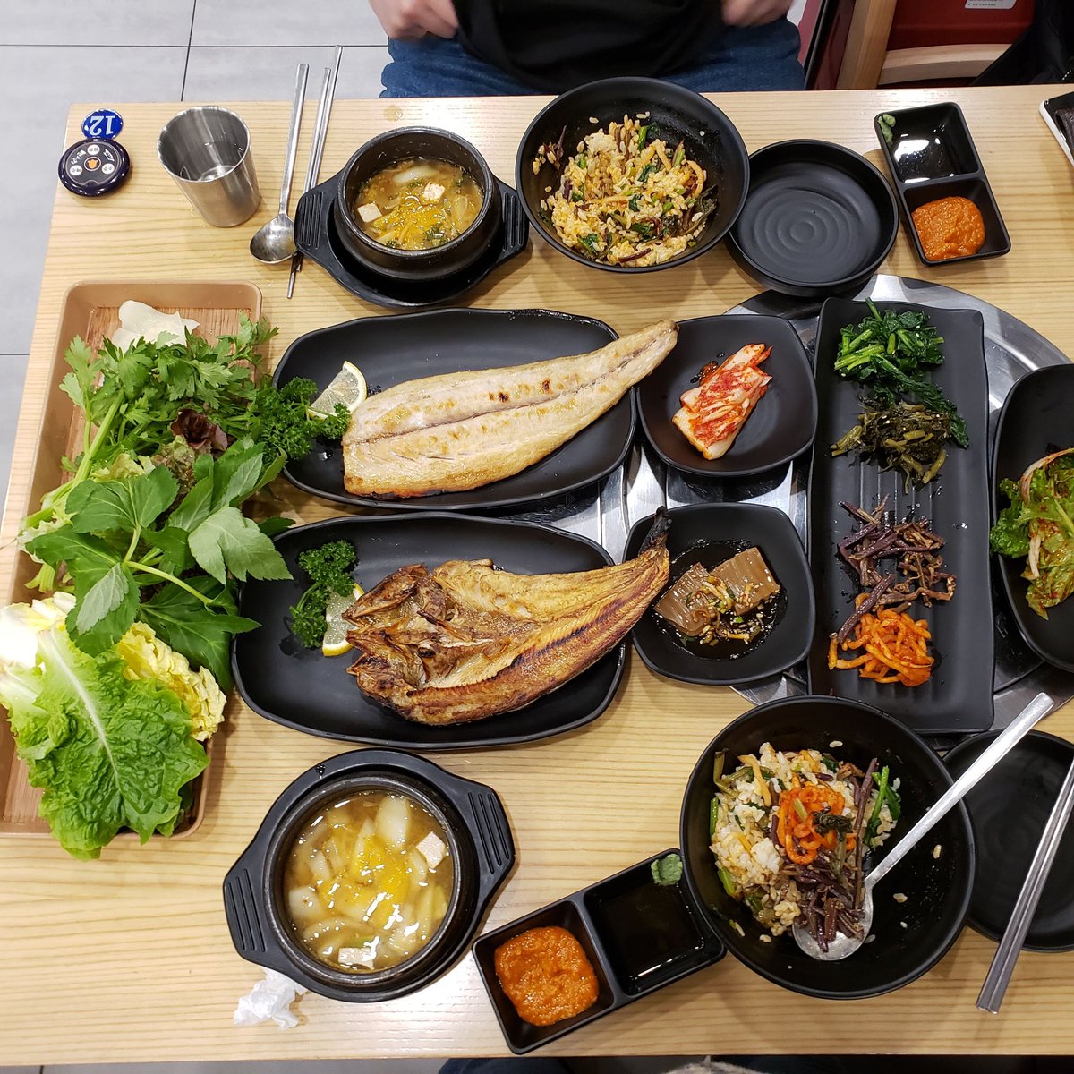 韓国人がめっちゃ食べるのに太らないのは食物繊維の摂取量が半端ないからなのではという説 もはや草の暴力 Togetter