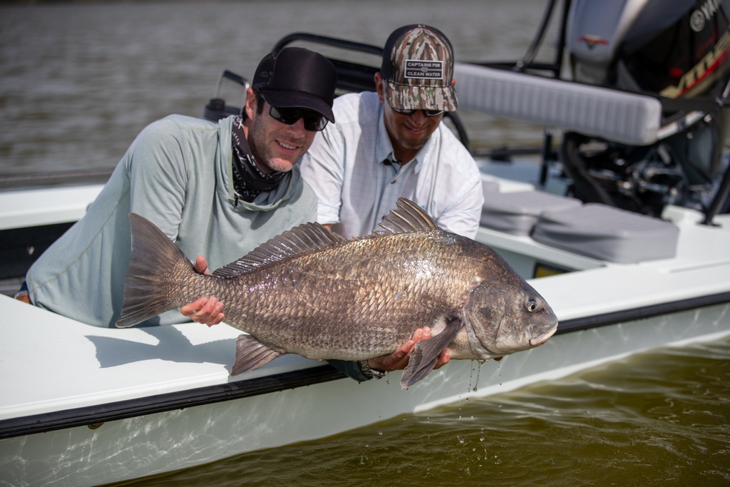 hellsbayboats's tweet photo. Guides Benny Blanco @FishingFlamingo and Billy Rotne find black drum in Mosquito Lagoon!
#HellsBayBoatworks #HellsBay https://t.co/5C3j8LMIDx