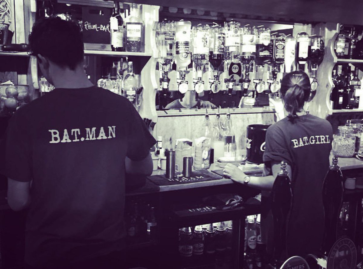 We’re looking for staff to join our team starting ASAP. We have KP (under 18)positions as well as front of house (over 18). Experience preferred but not essential. Email:jobs@thenatandball.co.uk or give us a call 01252792108.
#chef #food #foodie #foodporn #farnham #jobs #work