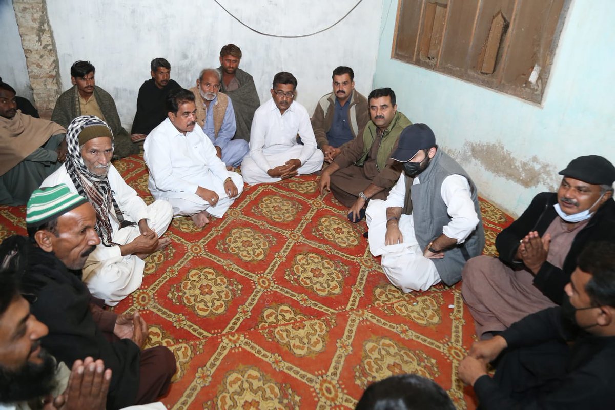 Munwar_Kaleri's tweet photo. Today @rawalsharjeel Sb offered condolence with Sipio Comuniti in Uc Moosa Khatian #HydRural #PS63. Along with Info Sect #HydRural @IsmaeelWassan Sb @aijazalikhos Sb & other Notables https://t.co/1Pub4H1rnK