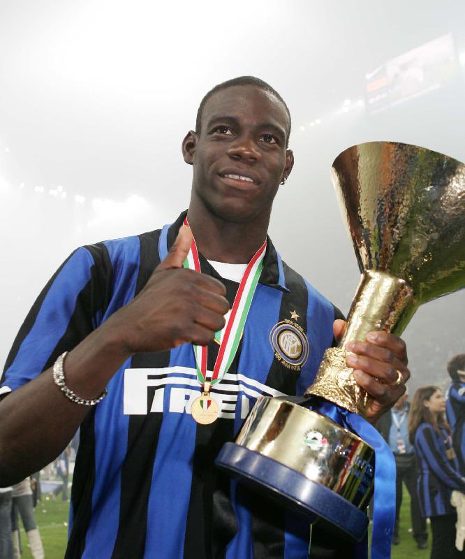 At his peak he joins Inter and wins 3 scudetti, UCL, UEFA Supercopa, and Coppa Italia contributing a goal every 105 minutes.