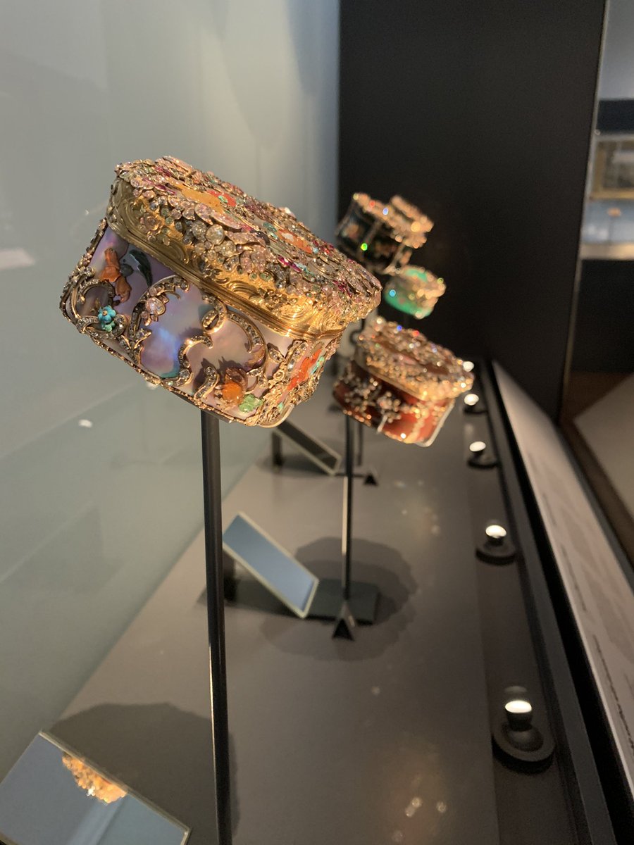 garethharr's tweet photo. Cheered me up.... nowhere like the
@V_and_A - 18th-century snuff boxes from the collection of Frederick the Great #GilbertCollection https://t.co/gz6CWsh5mj