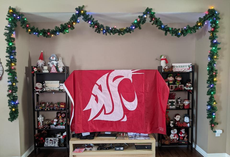 Cougwill's tweet image. 256 from West Point is rolling on. A little shipping snafu resulted in another quest to Coach Corso&apos;s house, and a series of #GoCougs heroes to get the #BobRob flag to @WestPoint_USMA H/T to @orangekid13 and others who would like to be anonymous. :) #WaveTheFlag #UndefeatedFans
