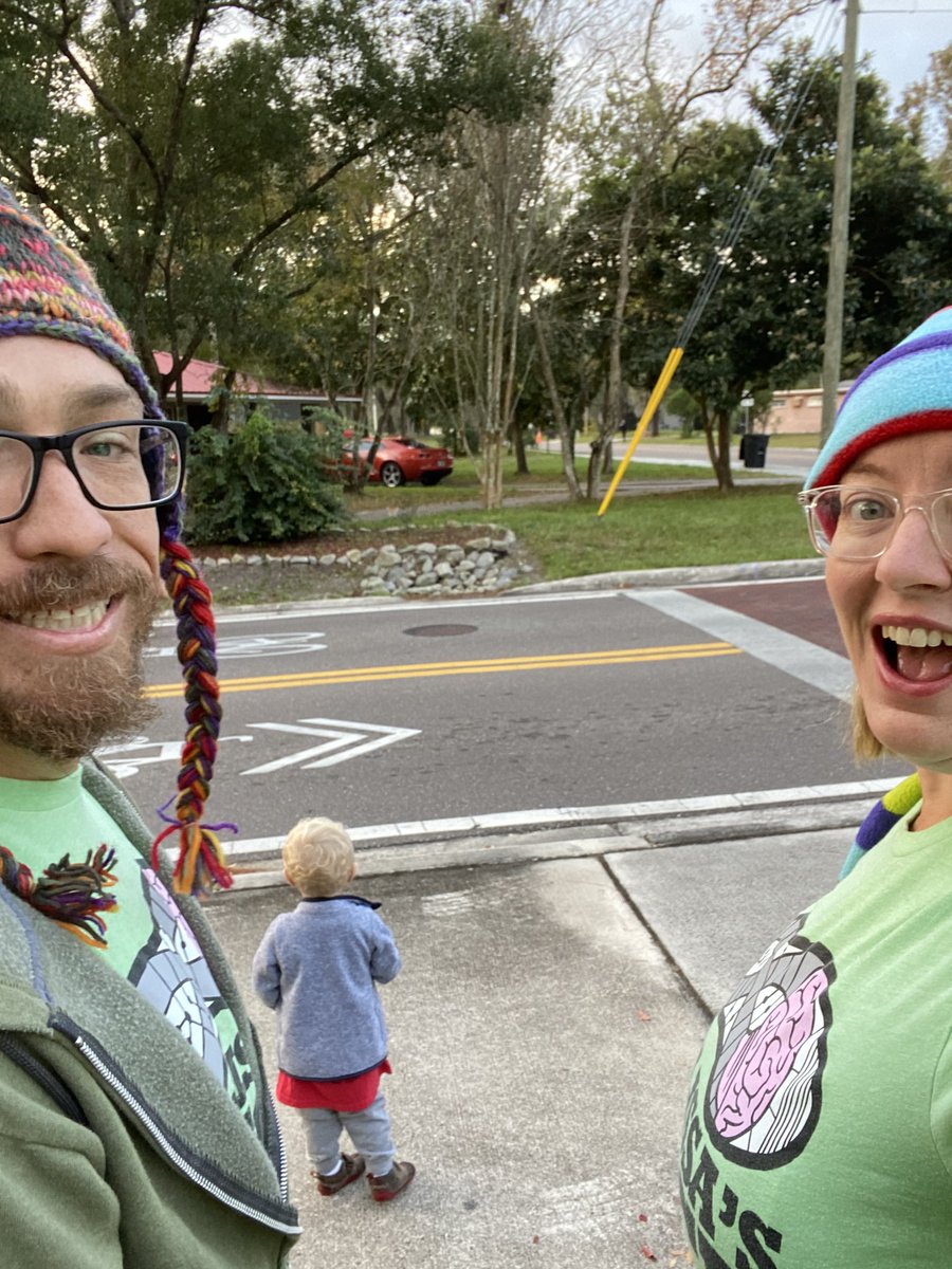 thisfloridalife's tweet image. This morning our family did a 5K.
Oh we didn’t run 😂 It went through our neighborhood so we cheered them on #ReindeerRun
