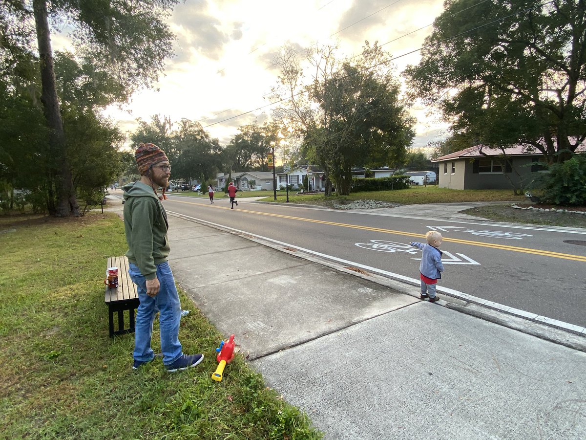 thisfloridalife's tweet image. This morning our family did a 5K.
Oh we didn’t run 😂 It went through our neighborhood so we cheered them on #ReindeerRun