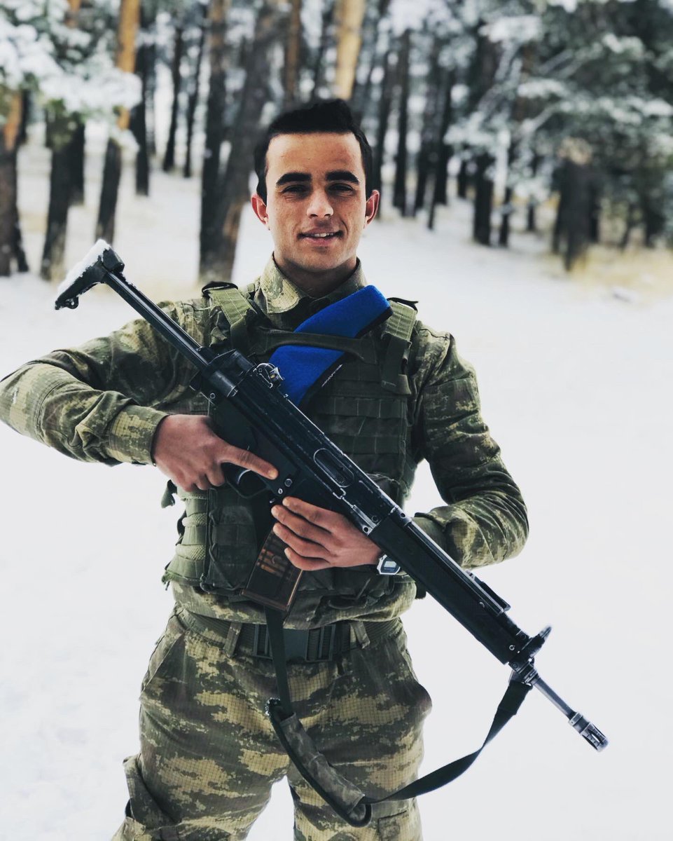 Halim_byc's tweet photo. Aşk bize hep 5 harf… Allah gibi, Kuran gibi, Namaz gibi, Vatan gibi ve Hilal gibi… https://t.co/uadHcNyu8P