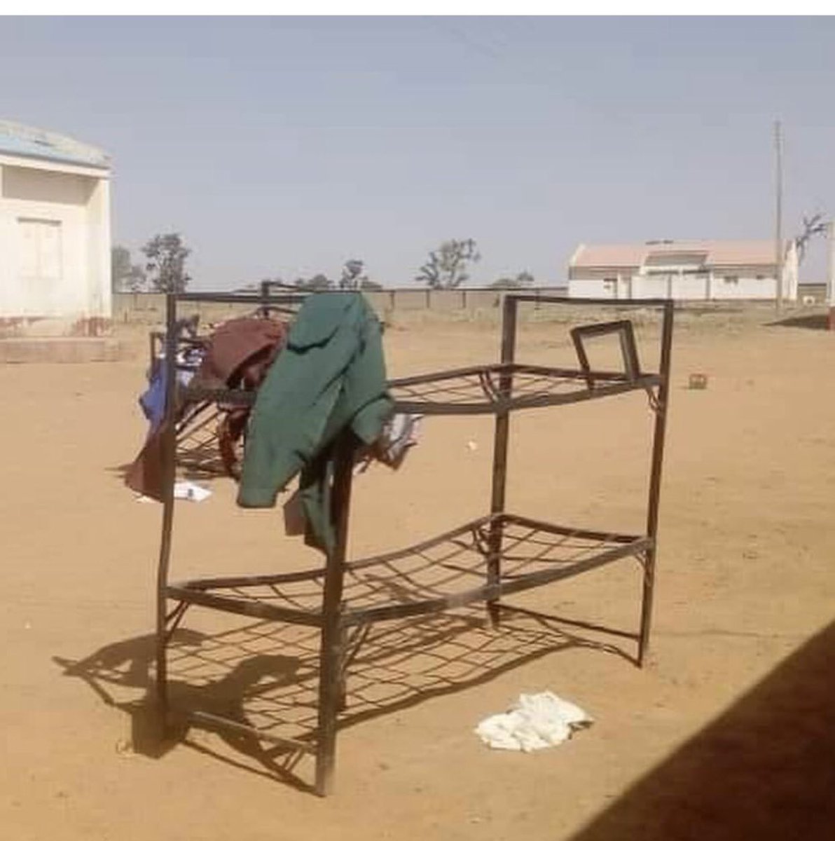 northern_blog's tweet image. Marantar da aka sace dalibai dayawa jiya dake garin katsina

Hoto Gali kankara

#thenorthisbleeding 
#securenorth
#endnorthbanditry 
#endbokoharam 
#endkidnappinginthenorth
#zabarmarimassacre 
#KankaraStudents #Katsina #Kankara