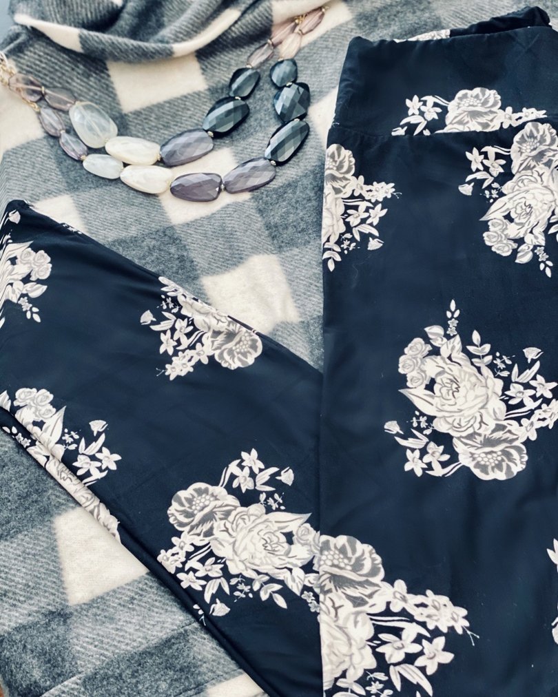 DreamLeggings's tweet photo. Waverly Winter Floral & Buffalo Cozy Sweater is the perfect outfit!
β’
β’
β’
β’
β’
β’
β’
β’
#jeggings #leggings #jeans #jeggingstretch #jegging #greydenim #jeggingbigsize #fashion #denimstretch #pants #onlineshopping #leggingjeggings #ootd #legging #jeggingjeans #jeggi https://t.co/8RjPgSxiwL