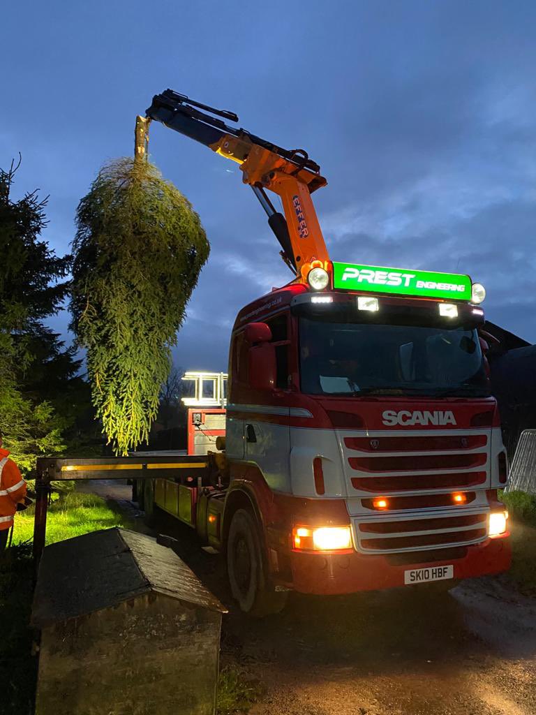 MarkyTemple's tweet photo. Not often I post anything personal but feels right today after organising with “the villagers” and @coxongroundworks and @BenRennison  to put up the first ever Christmas tree in Exelby. Feels just right after this year which has been so tough for so many https://t.co/lYgftfaccX