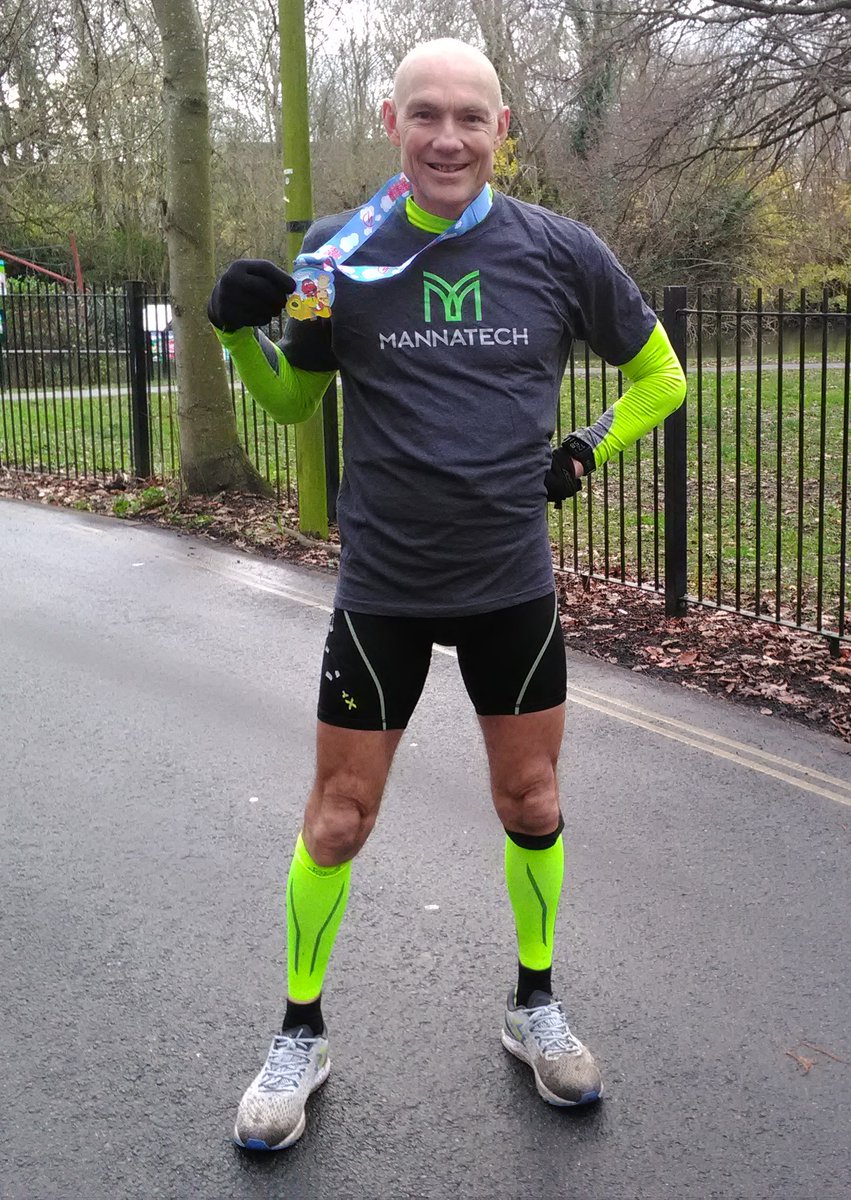 TeamEdwardsI000's tweet photo. A successful 909th marathon at the Saturn Cheeky Little Pop Up Run, Staines today in 3:44:47. Another testing multi terrain run but managed to keep my tired old legs going for a sub 3:45. Average finish time now 3:19:32, 91 to go for the #1000marathons record 😀@Mannatech https://t.co/YAMPLxCzwY