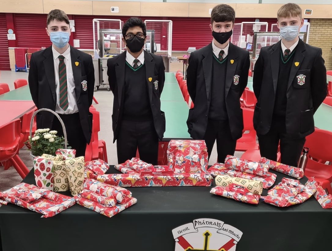 stpatsarmagh's tweet photo. Year 12 Christmas Assembly with a reflection, Christmas Draw and Hot chocolate! 😋 Prefects raise money for Trócaire in the spirit of the season.  #trócaire #foramorejustworld #fratresinunum  #bitofcraic #lasttimetogether2020 #christmasspirit https://t.co/pxMl5uxnvv
