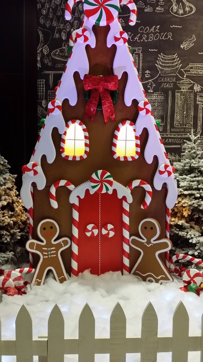 ChristmasYvr's tweet photo. Remember the days of going to enjoy the giant Gingerbread house display at the Hyatt Regency in downtown Vancouver?  While cancelled this year, let's plan on visiting this #vancouverchristmas attraction next year. @ChristmasYvr https://t.co/pXuzZlXLCS