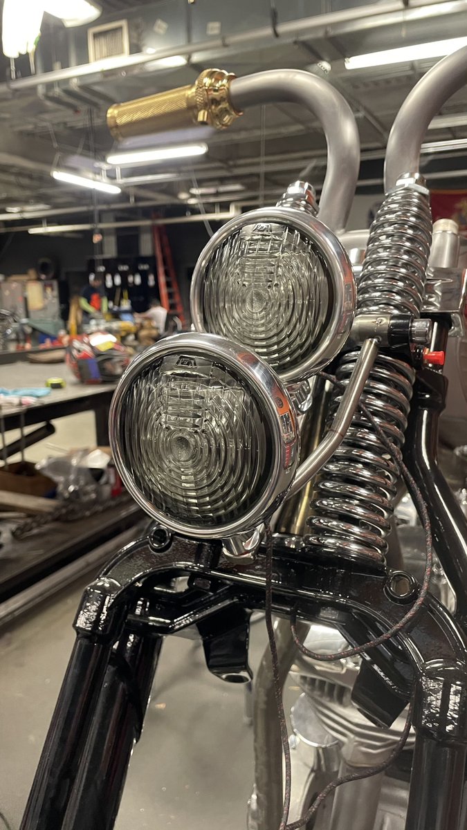OCChoppers's tweet photo. Thanks @fnacustomcycles f... @maloney525_ #occ #fnacustomcycles #headlight #customheadlights #chopcult #baileigharmy #bobbers #bobber #bobberstyle #shovelheadforever #shovelhead #harleydavidson #harley #allinthedetails #kustomkulture #motorcycles #metalwork #design #fun #ny https://t.co/VHZAnD5PLI